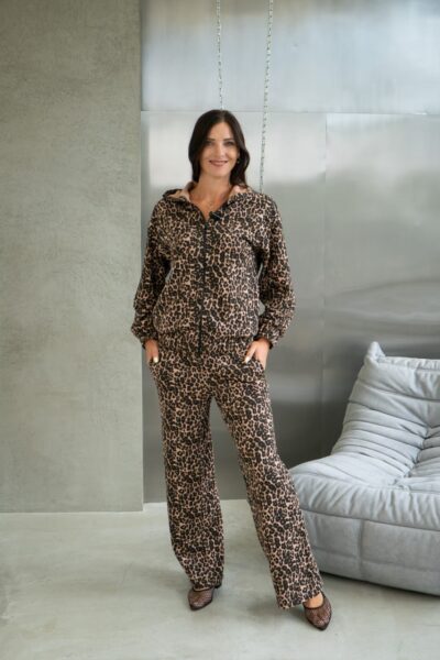 Жіночий спортивний костюм