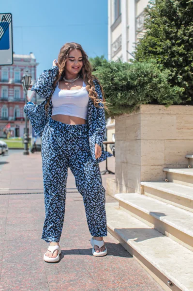 Жіночий костюм