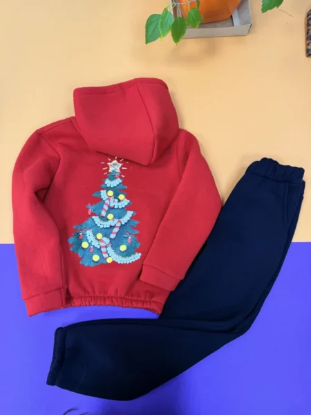 Children's three-thread suit with a Christmas tree