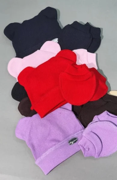 Baby set (bonnet and mittens)